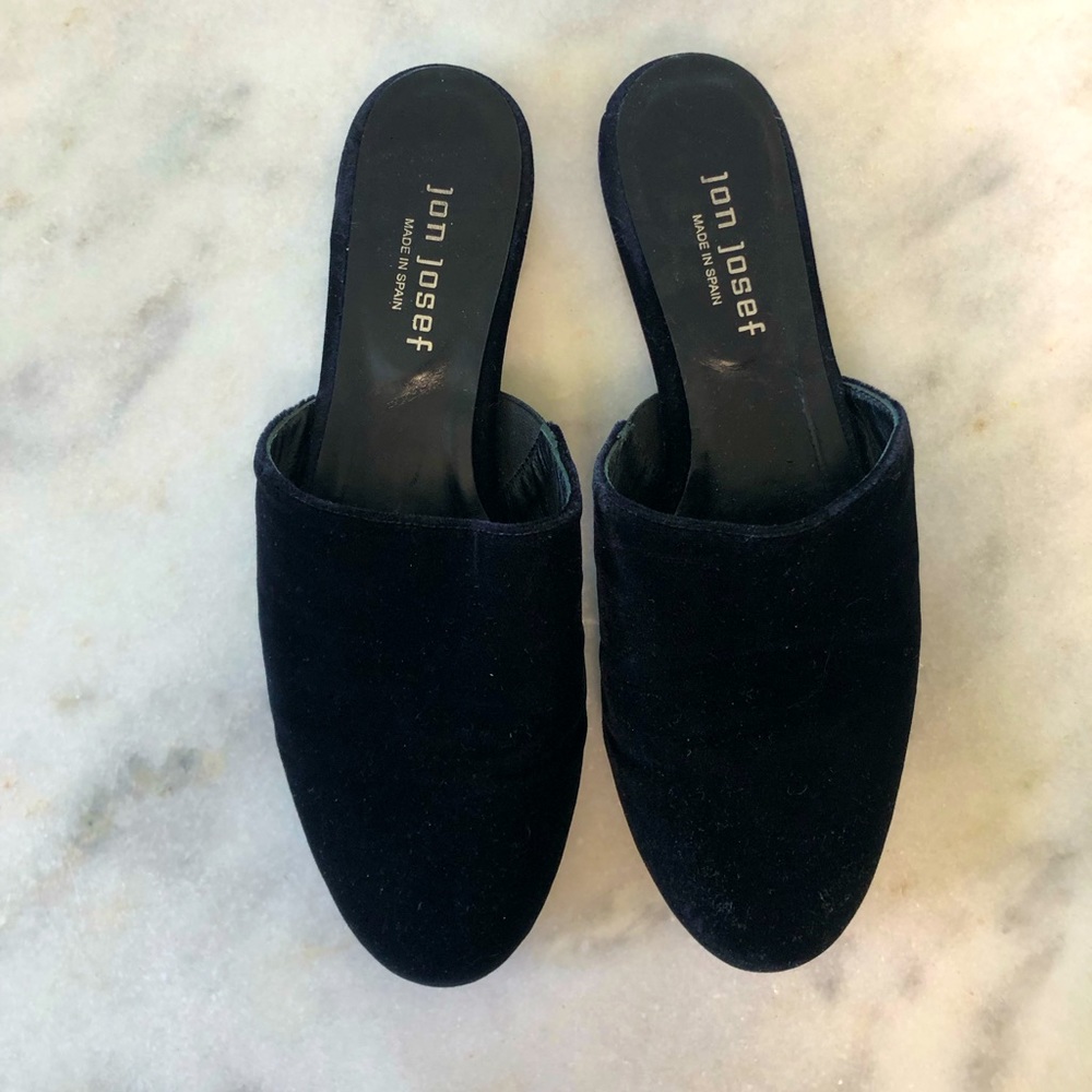 Jon Josef Black Velvet Slides Flats Sz 8.5